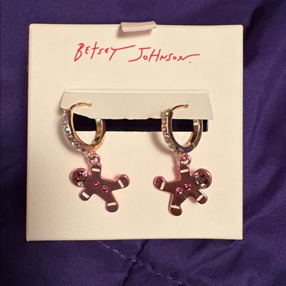 New in Box Betsey Johnson Gingerbread Rhinestone Earrings - Picture 6 of 8